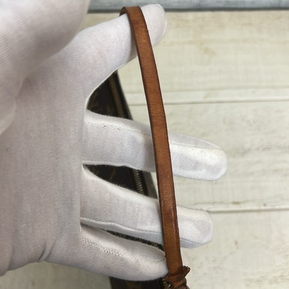 Louis Vuitton Pouch Bag Pochette Monogram ✅COA Included - Picture 8 of 16